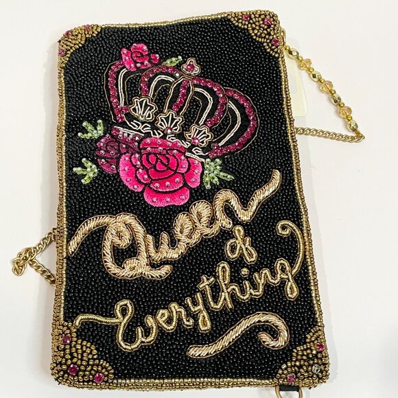 Mary Frances Queen Of Everything Beaded Crossbody Phone Bag NWT Clutch - Picture 5 of 5